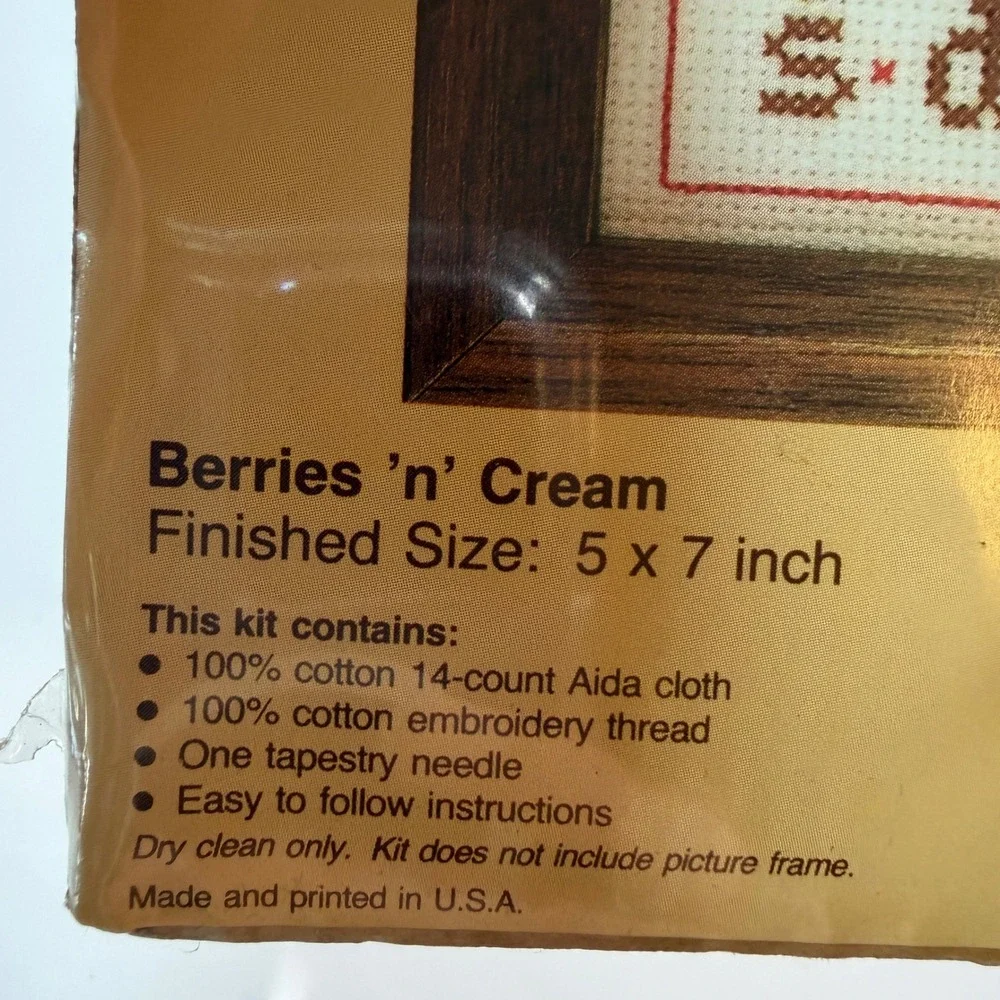 Vintage WonderArt Berries 'n Cream Counted Cross Stitch Kit 5833 5x7